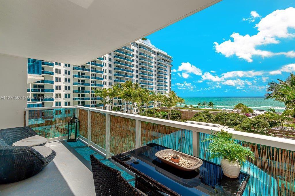 2301 Collins Ave, Miami Beach, Florida 33139, 1 Bedroom Bedrooms, ,1 BathroomBathrooms,Residential,Sold,RONEY PALACE,Collins Ave,A11276663