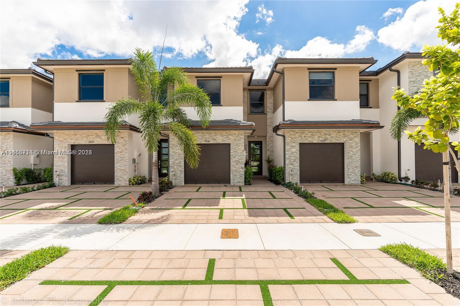 9114 158th St, Miami Lakes, Florida 33018, 3 Bedrooms Bedrooms, ,2 BathroomsBathrooms,Residential,Sold,DUNNWOODY LAKE,158th St,A11456718