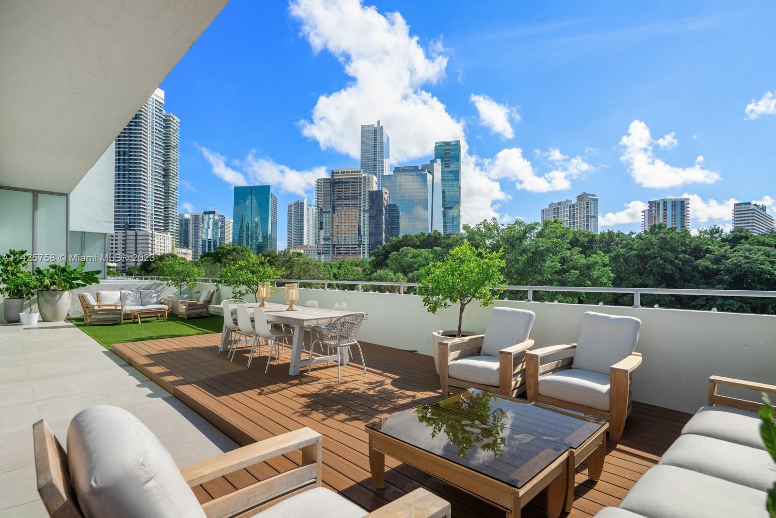 1600 1st Ave, Miami, Florida 33129, 3 Bedrooms Bedrooms, ,3 BathroomsBathrooms,Residential,Sold,Le Parc,1st Ave,A11425758