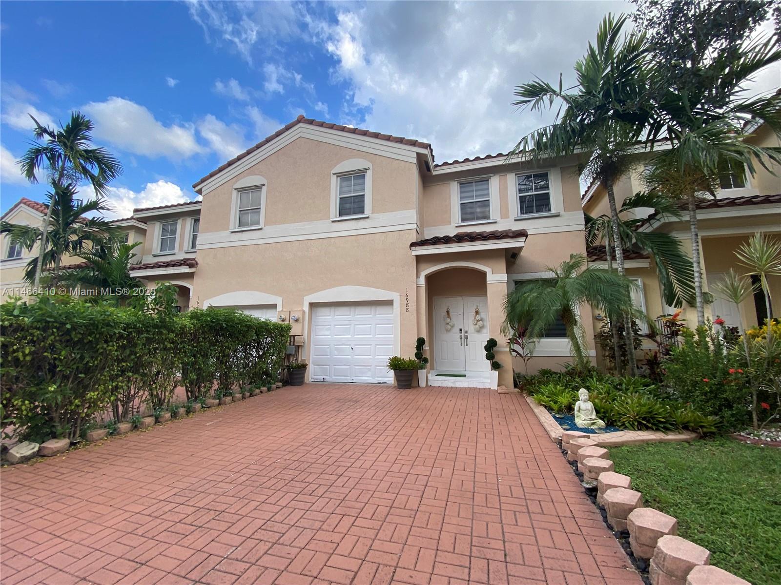 16988 33rd Ct, Miramar, Florida 33027, 3 Bedrooms Bedrooms, ,2 BathroomsBathrooms,Residential,Sold,Nautica,33rd Ct,A11466410