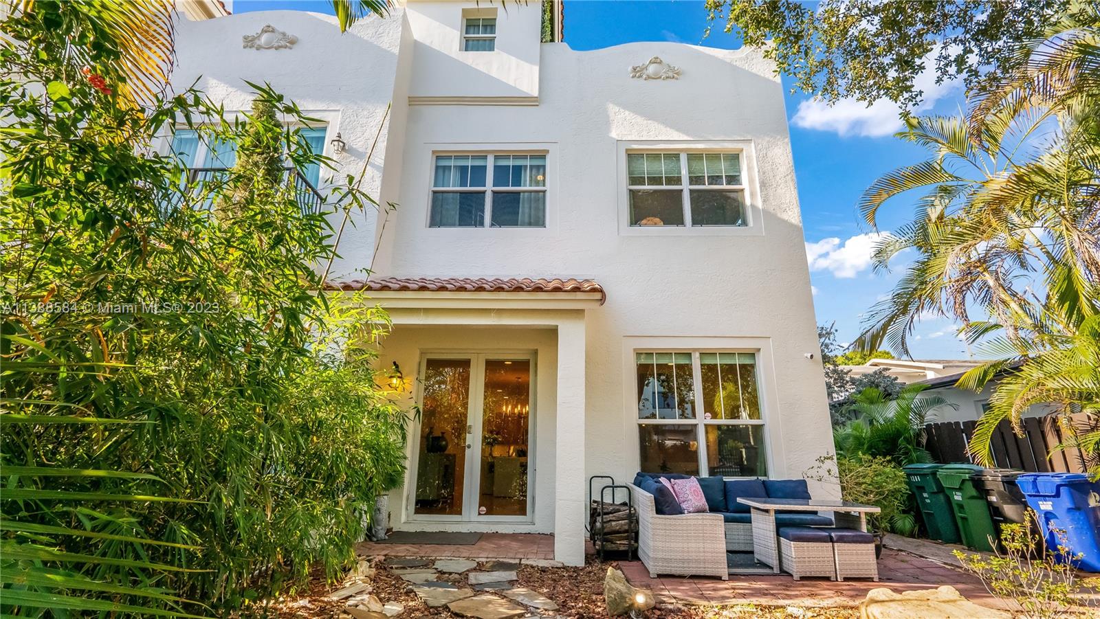 1208 1st St, Fort Lauderdale, Florida 33301, 2 Bedrooms Bedrooms, ,2 BathroomsBathrooms,Residential,Sold,COLEE HAMMOCK,1st St,A11388584