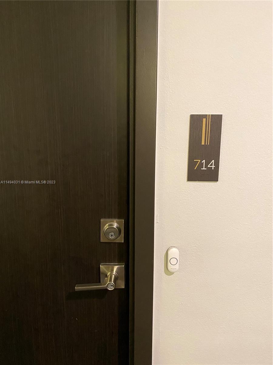 90 Edgewater Dr, Coral Gables, Florida 33133, 2 Bedrooms Bedrooms, ,2 BathroomsBathrooms,Residential,Sold,Gables Waterway Towers,Edgewater Dr,A11494031