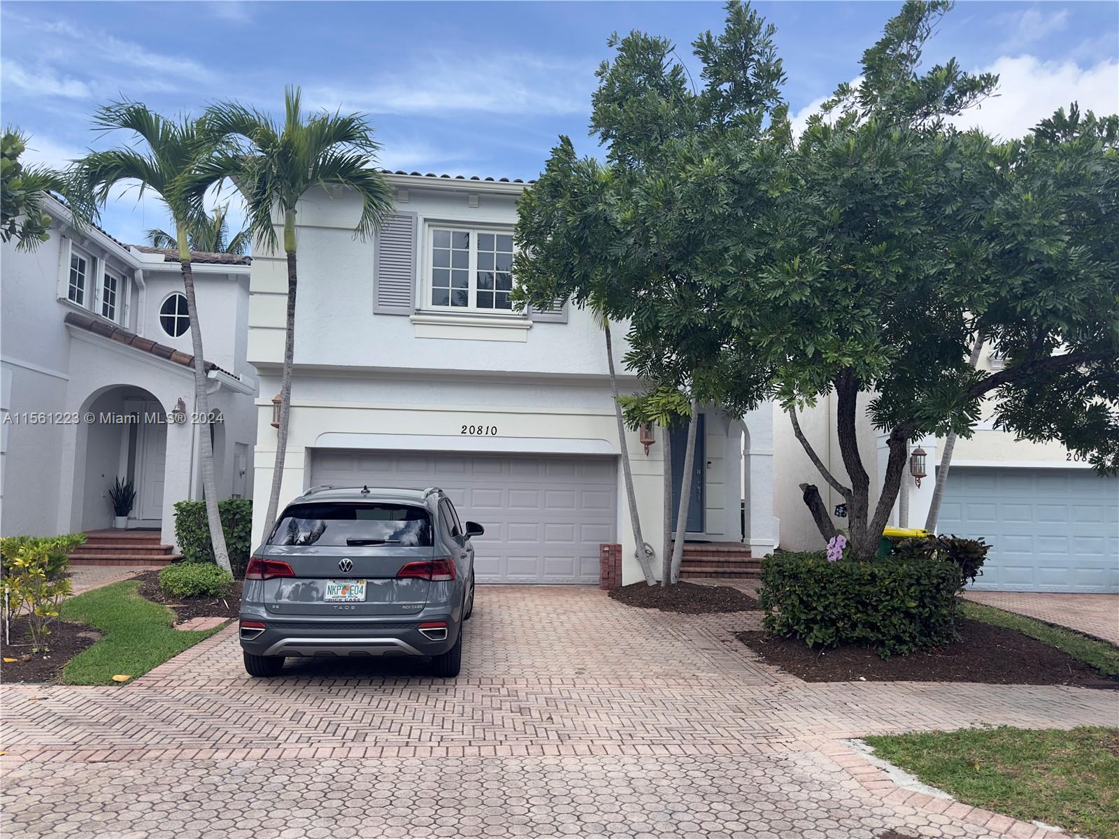 20810 30th Pl, Aventura, Florida 33180, 3 Bedrooms Bedrooms, ,2 BathroomsBathrooms,Residential Lease,For Rent,AVENTURA LAKES PHASE 1,30th Pl,A11561223