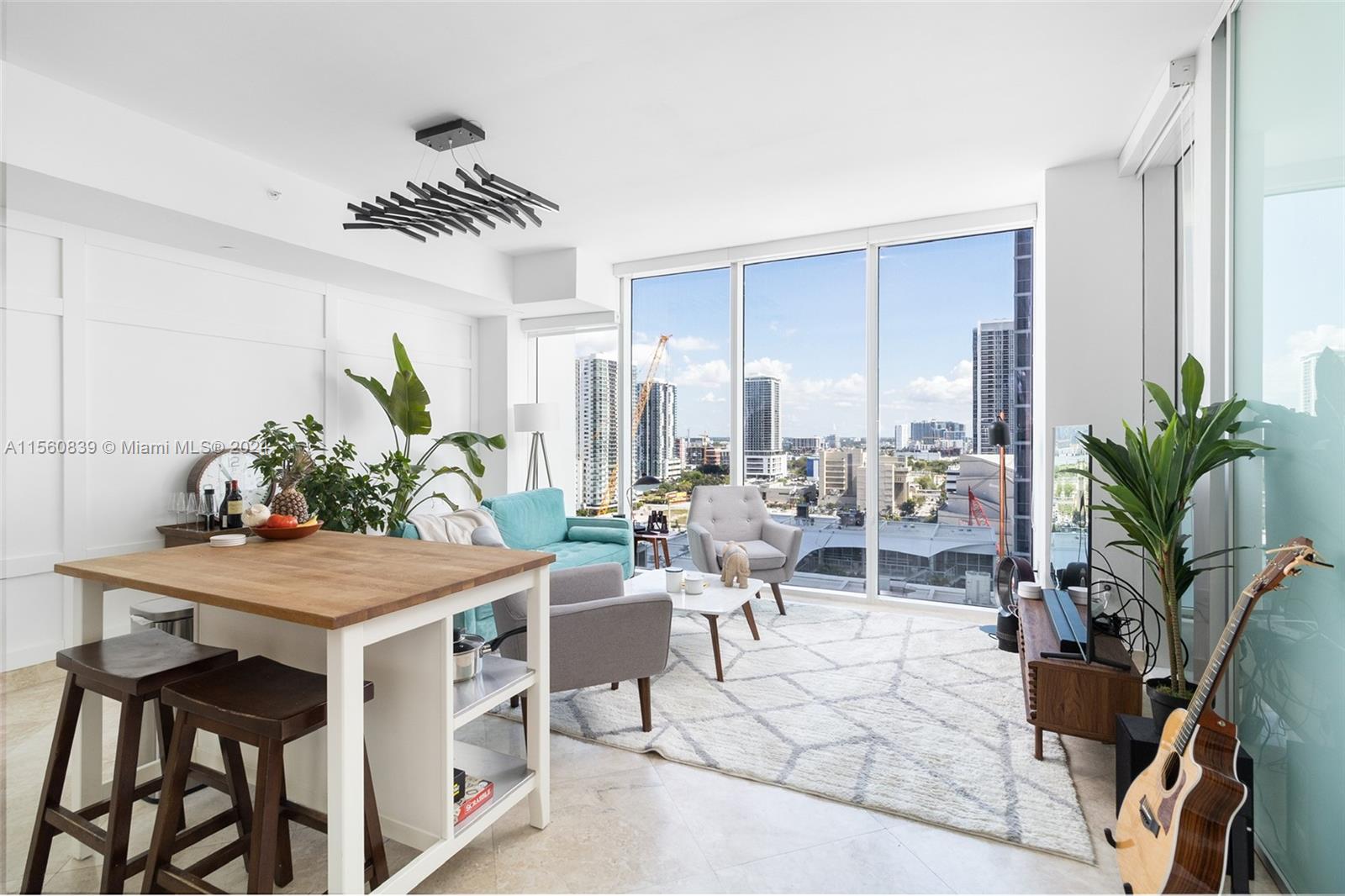 1040 Biscayne Blvd, Miami, Florida 33132, 1 Bedroom Bedrooms, ,1 BathroomBathrooms,Residential Lease,For Rent,TEN MUSEUM PK RESIDENTIAL,Biscayne Blvd,A11560839