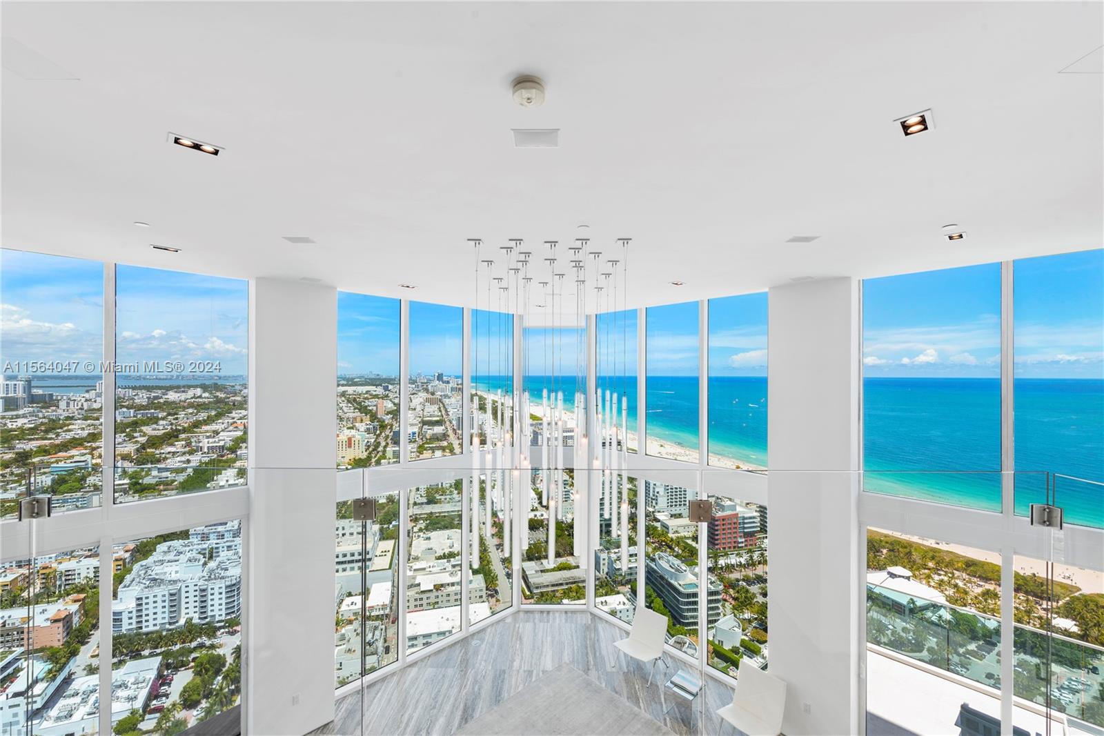300 Pointe Drive, Miami Beach, Florida 33139, 5 Bedrooms Bedrooms, ,5 BathroomsBathrooms,Residential,For Sale,Portofino Tower,Pointe Drive,A11564047