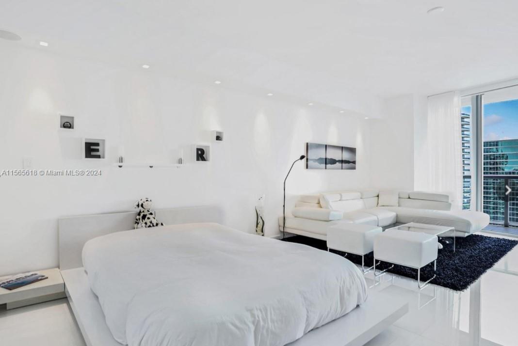 475 Brickell Ave, Miami, Florida 33131, ,1 BathroomBathrooms,Residential Lease,For Rent,ICONBRICKELL CONDO NO 1,Brickell Ave,A11565618