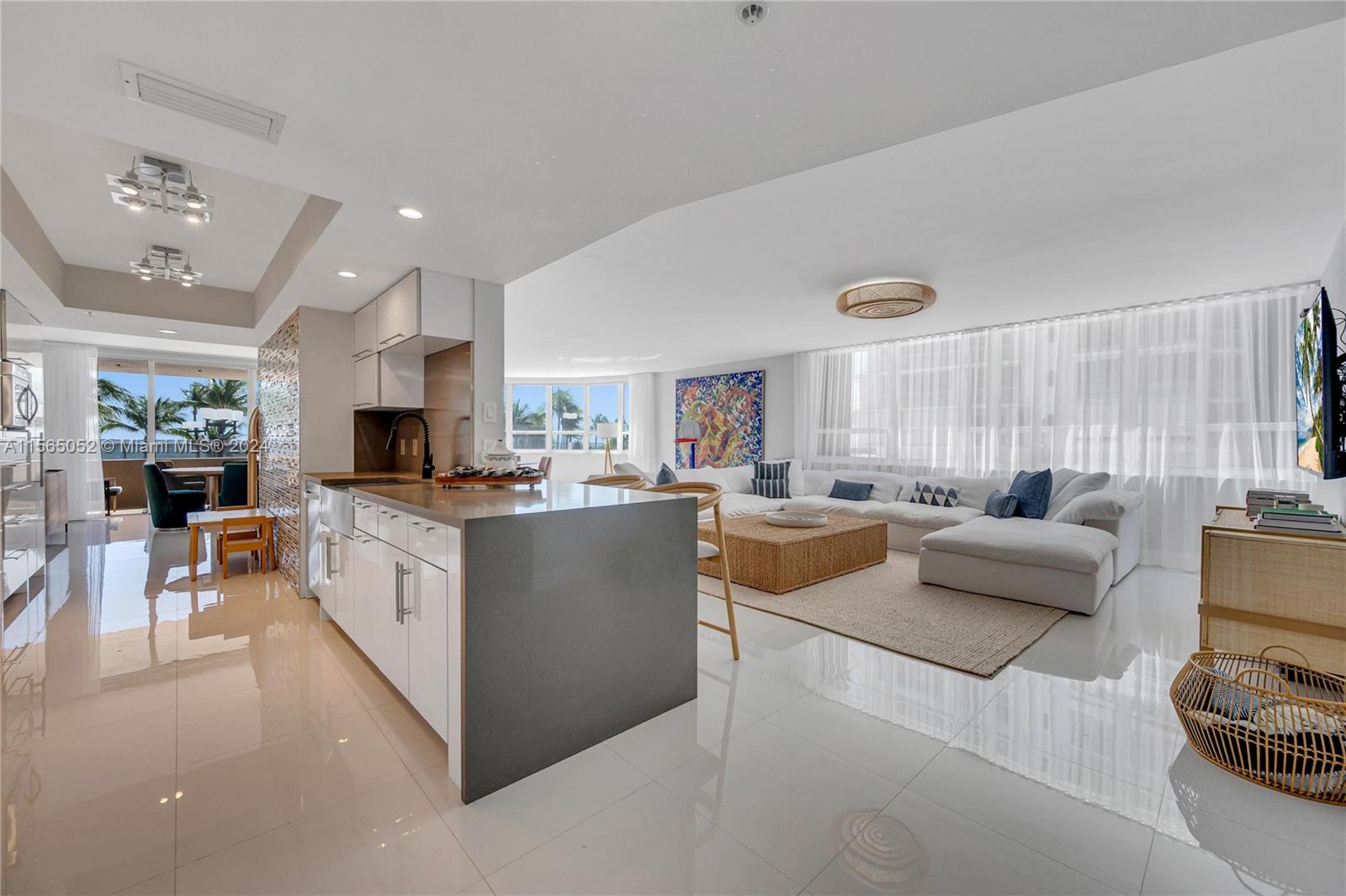 10175 Collins Ave, Bal Harbour, Florida 33154, 4 Bedrooms Bedrooms, ,3 BathroomsBathrooms,Residential Lease,For Rent,THE TIFFANY OF BAL HARBOUR,Collins Ave,A11565052