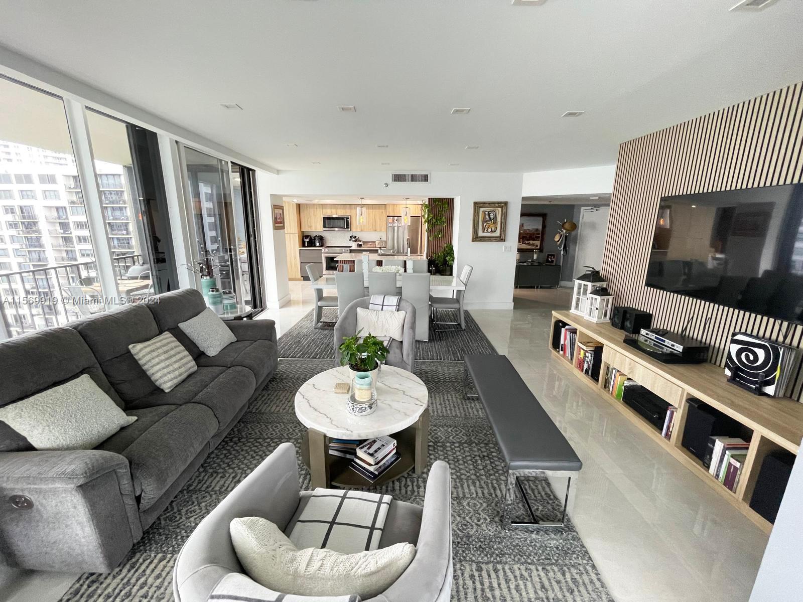 520 Brickell Key Dr, Miami, Florida 33131, 3 Bedrooms Bedrooms, ,3 BathroomsBathrooms,Residential Lease,For Rent,BRICKELL KEY ONE CONDO,Brickell Key Dr,A11569919