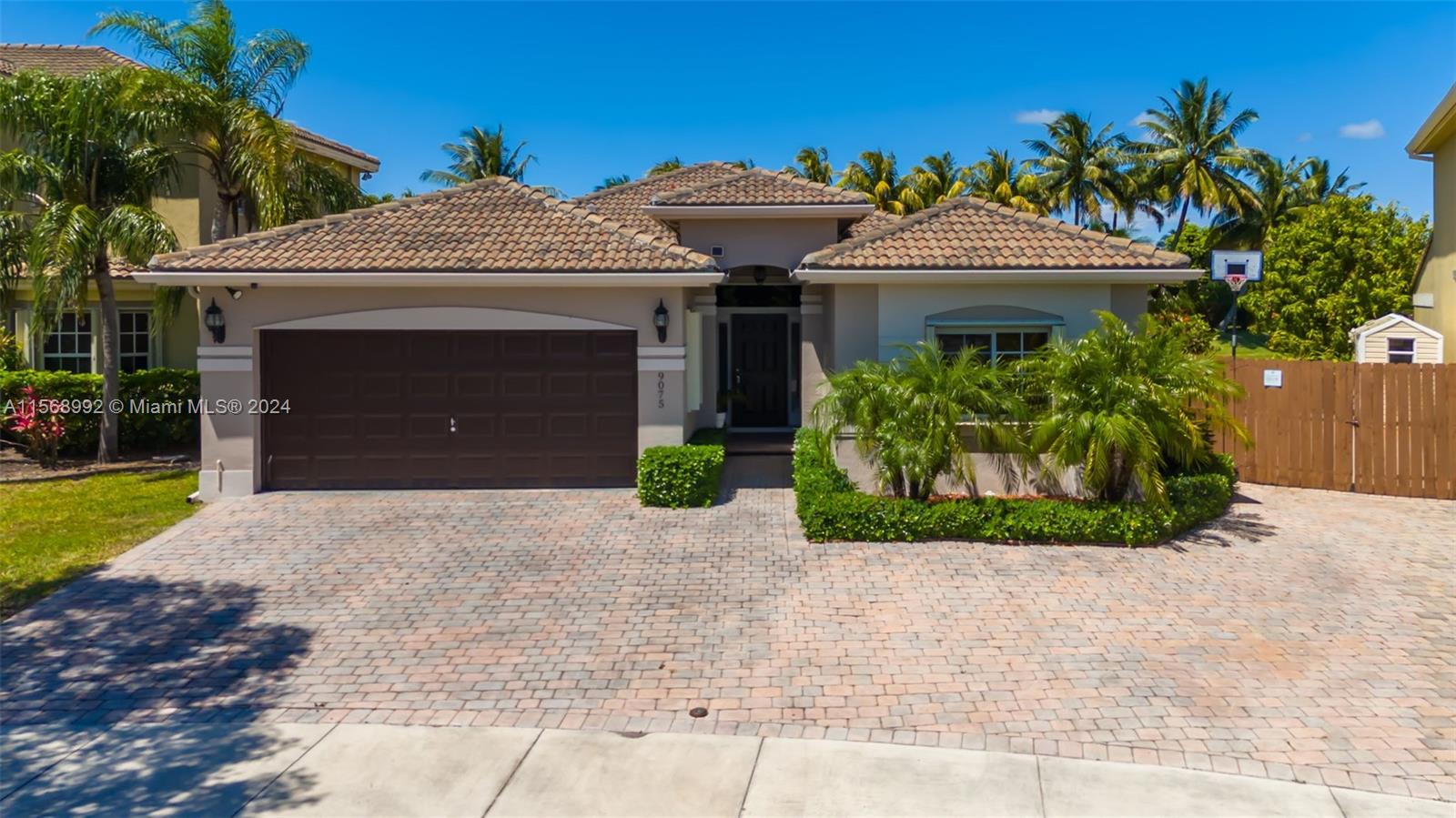 9075 210th Ter, Cutler Bay, Florida 33189, 3 Bedrooms Bedrooms, ,2 BathroomsBathrooms,Residential,Sold,PELICAN BAY AT OLD CUTLER,210th Ter,A11568992
