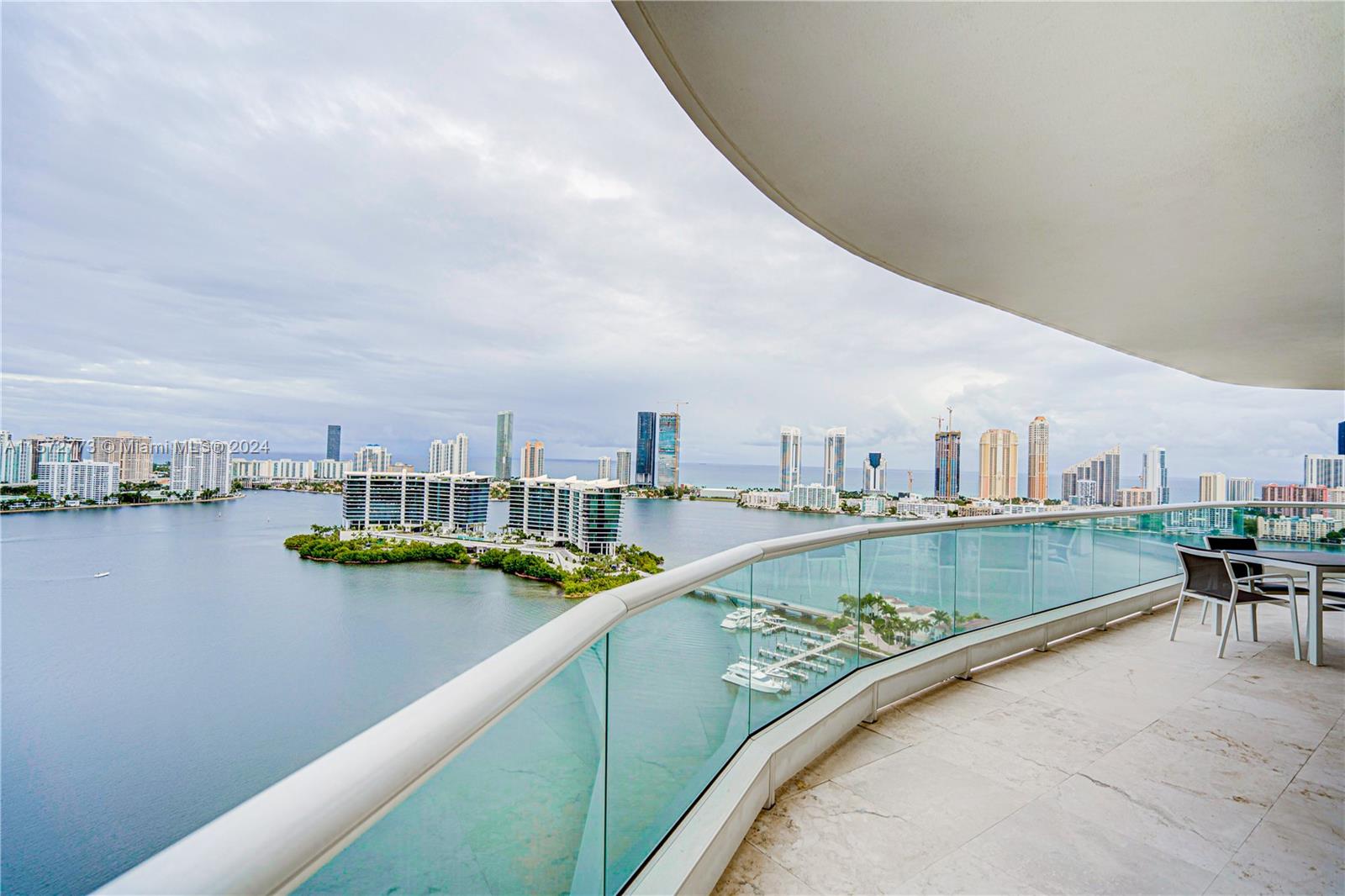 7000 Island Blvd, Aventura, Florida 33160, 3 Bedrooms Bedrooms, ,3 BathroomsBathrooms,Residential,For Sale,WILLIAMS SLAND,Island Blvd,A11572773