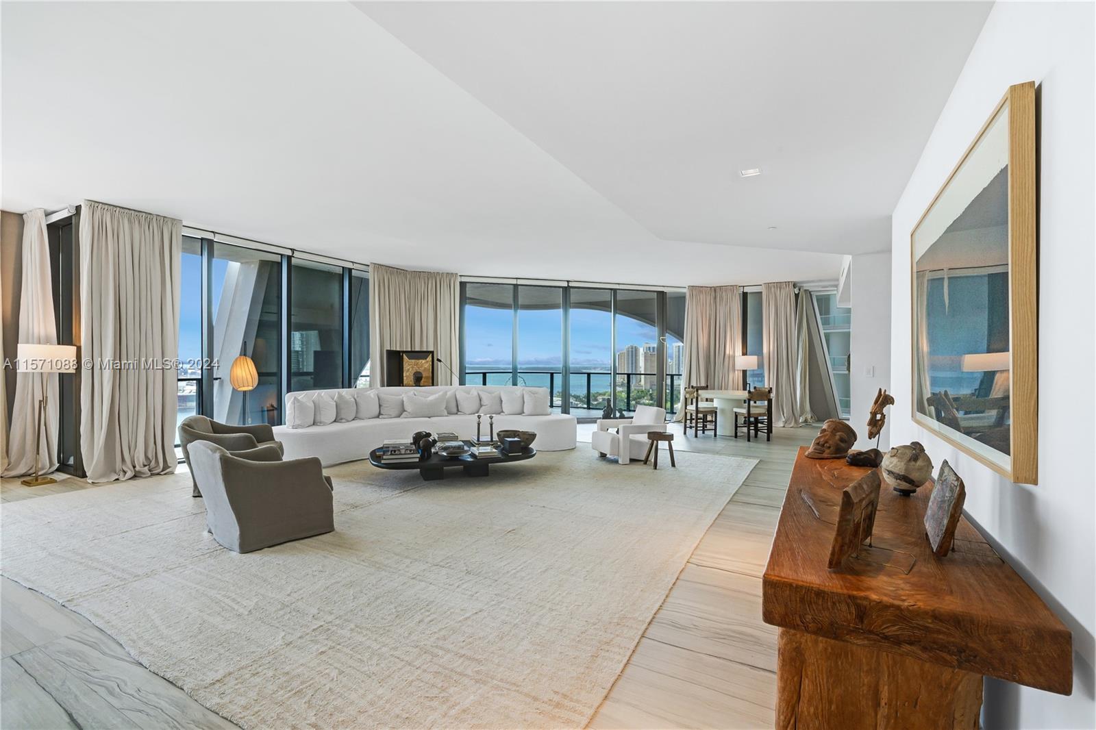 1000 Biscayne Blvd, Miami, Florida 33132, 4 Bedrooms Bedrooms, ,5 BathroomsBathrooms,Residential,For Sale,ONE THOUSAND MUSEUM CONDO,Biscayne Blvd,A11571088