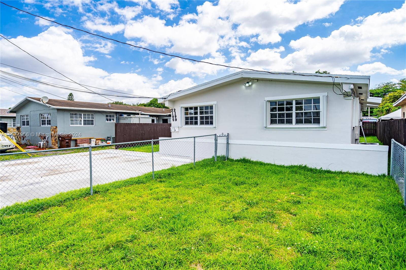 2195 5th Ave, Hialeah, Florida 33010, 2 Bedrooms Bedrooms, ,1 BathroomBathrooms,Residential Lease,For Rent,SEMINOLE CITY SEC 1,5th Ave,A11577956