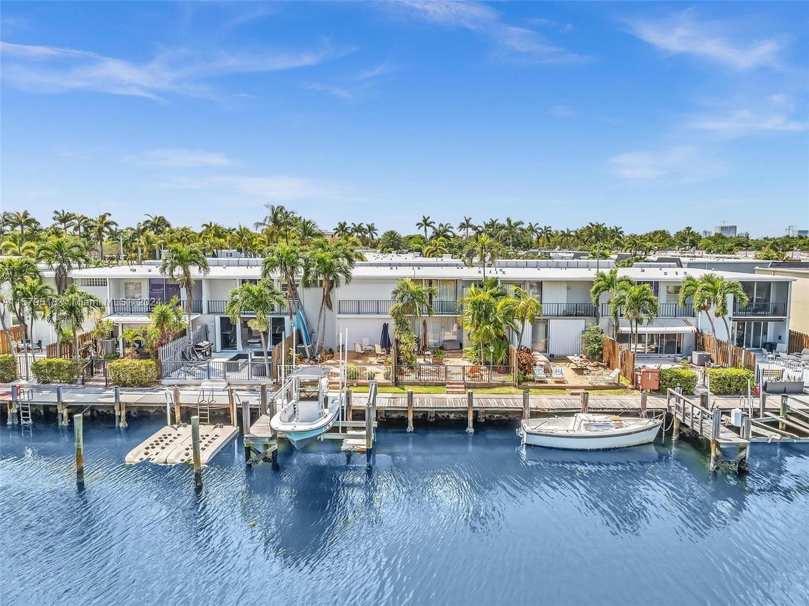 904 25th Ave, Hallandale Beach, Florida 33009, 3 Bedrooms Bedrooms, ,2 BathroomsBathrooms,Residential Lease,For Rent,VENETIAN PARK II CONDO,25th Ave,A11579518