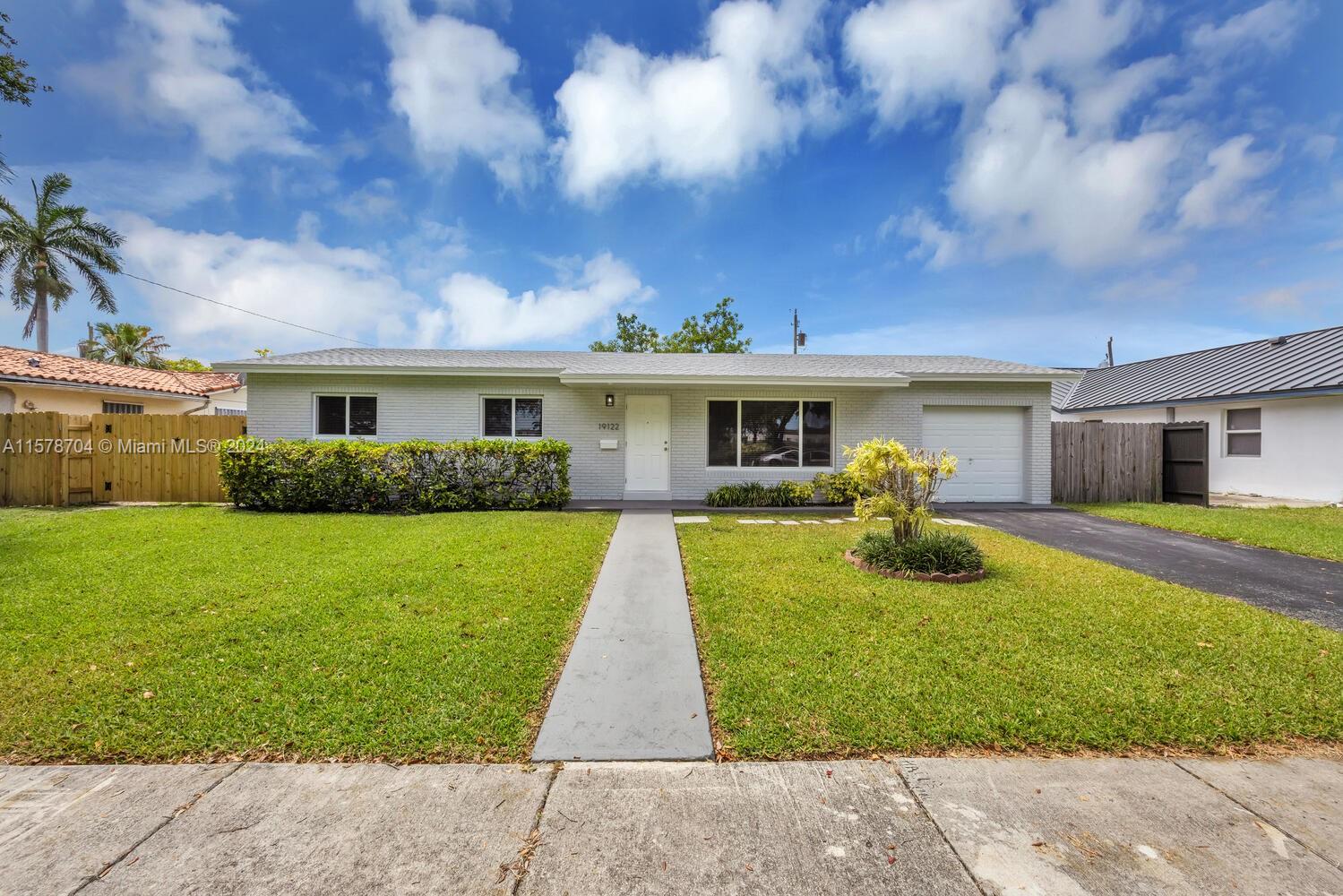 19122 99th Ave, Cutler Bay, Florida 33157, 3 Bedrooms Bedrooms, ,2 BathroomsBathrooms,Residential Lease,For Rent,BEL AIRE SEC 3,99th Ave,A11578704