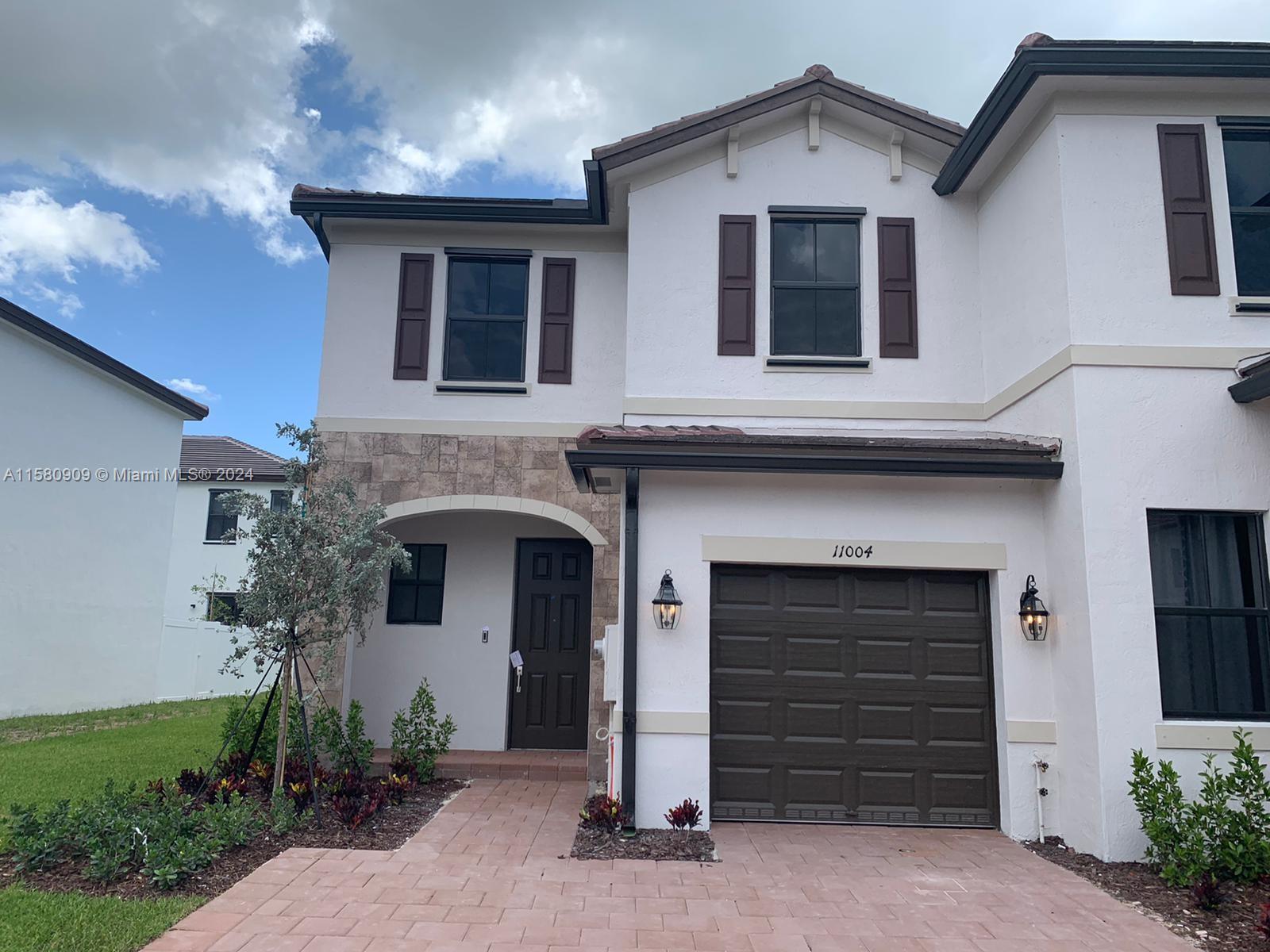 11004 33rd Ct, Hialeah, Florida 33018, 3 Bedrooms Bedrooms, ,2 BathroomsBathrooms,Residential Lease,For Rent,AQUABELLA NORTH REPLAT,33rd Ct,A11580909