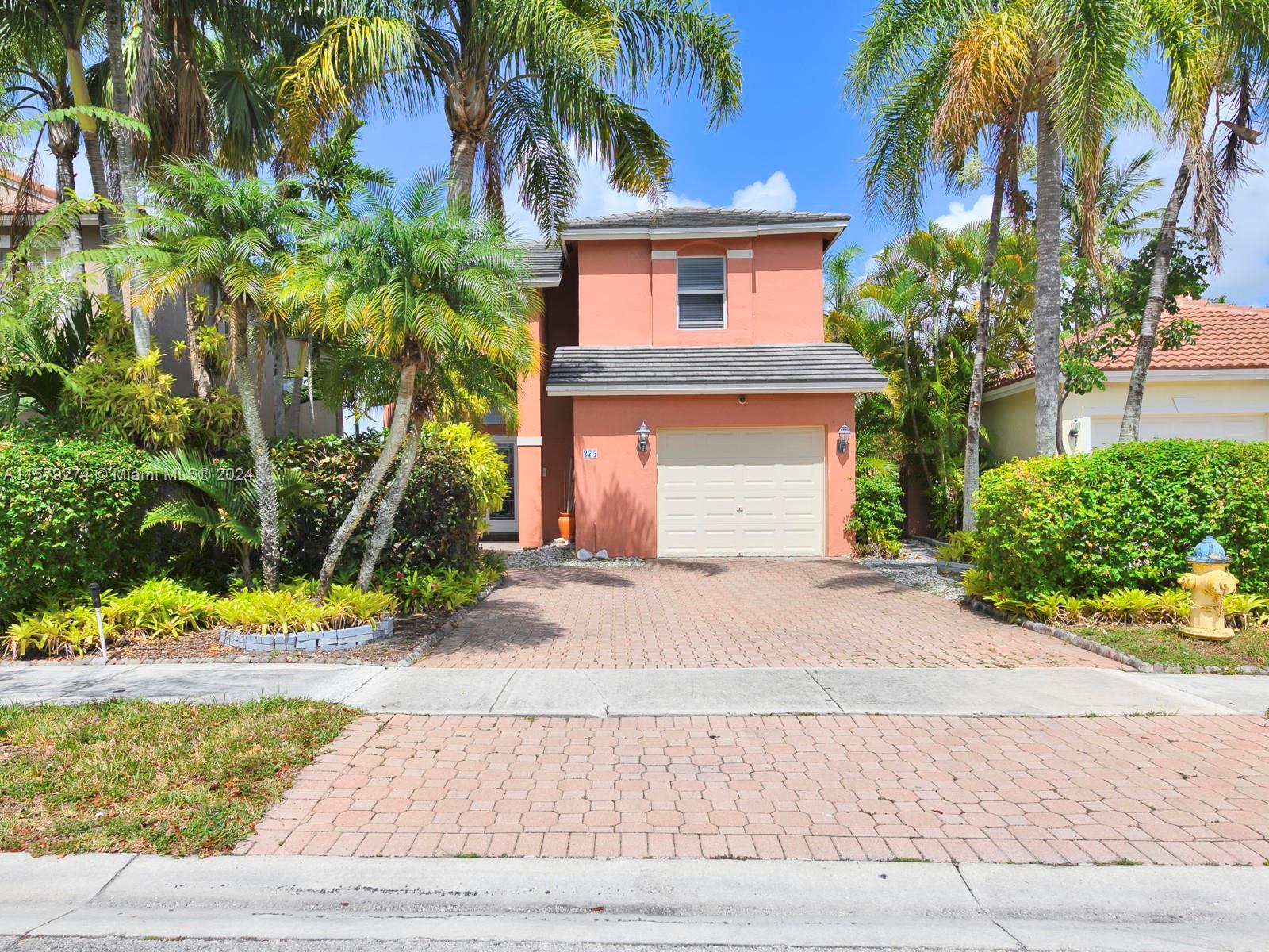 275 107th Ave, Pembroke Pines, Florida 33026, 3 Bedrooms Bedrooms, ,2 BathroomsBathrooms,Residential,Sold,PEMBROKE POINTE PARCEL,107th Ave,A11579274