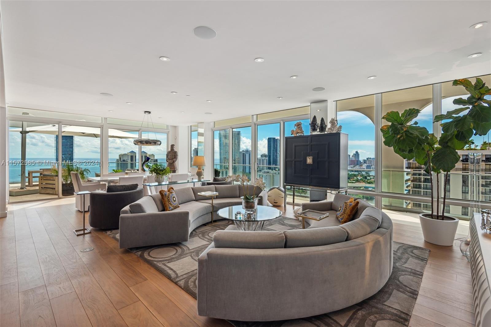 19707 Turnberry Way, Aventura, Florida 33180, 5 Bedrooms Bedrooms, ,3 BathroomsBathrooms,Residential,For Sale,Turnberry North,Turnberry Way,A11572585 19707 Turnberry Way, Aventura, Florida 33180, 5 Bedrooms Bedrooms, ,3 BathroomsBathrooms,Residential,For Sale,Turnberry North,Turnberry Way,A11572585