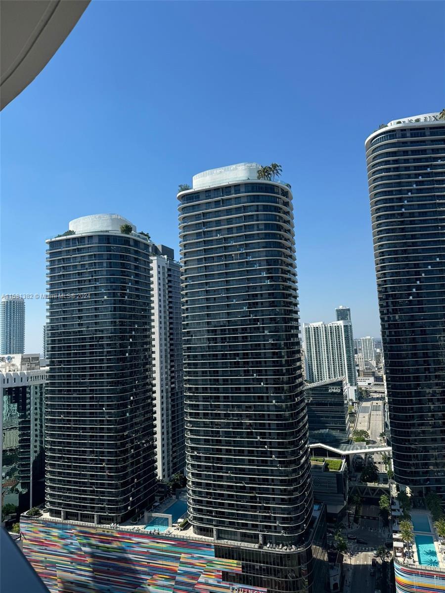 1000 Brickell Plz, Miami, Florida 33131, 2 Bedrooms Bedrooms, ,2 BathroomsBathrooms,Residential Lease,For Rent,BRICKELL FLATIRON CONDO,Brickell Plz,A11581382