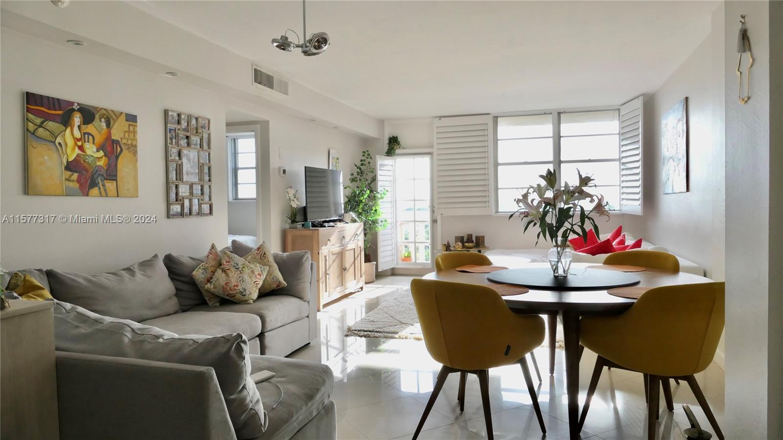 90 Edgewater Dr, Coral Gables, Florida 33133, 1 Bedroom Bedrooms, ,1 BathroomBathrooms,Residential Lease,For Rent,GABLES WATERWAY TOWERS CO,Edgewater Dr,A11577317