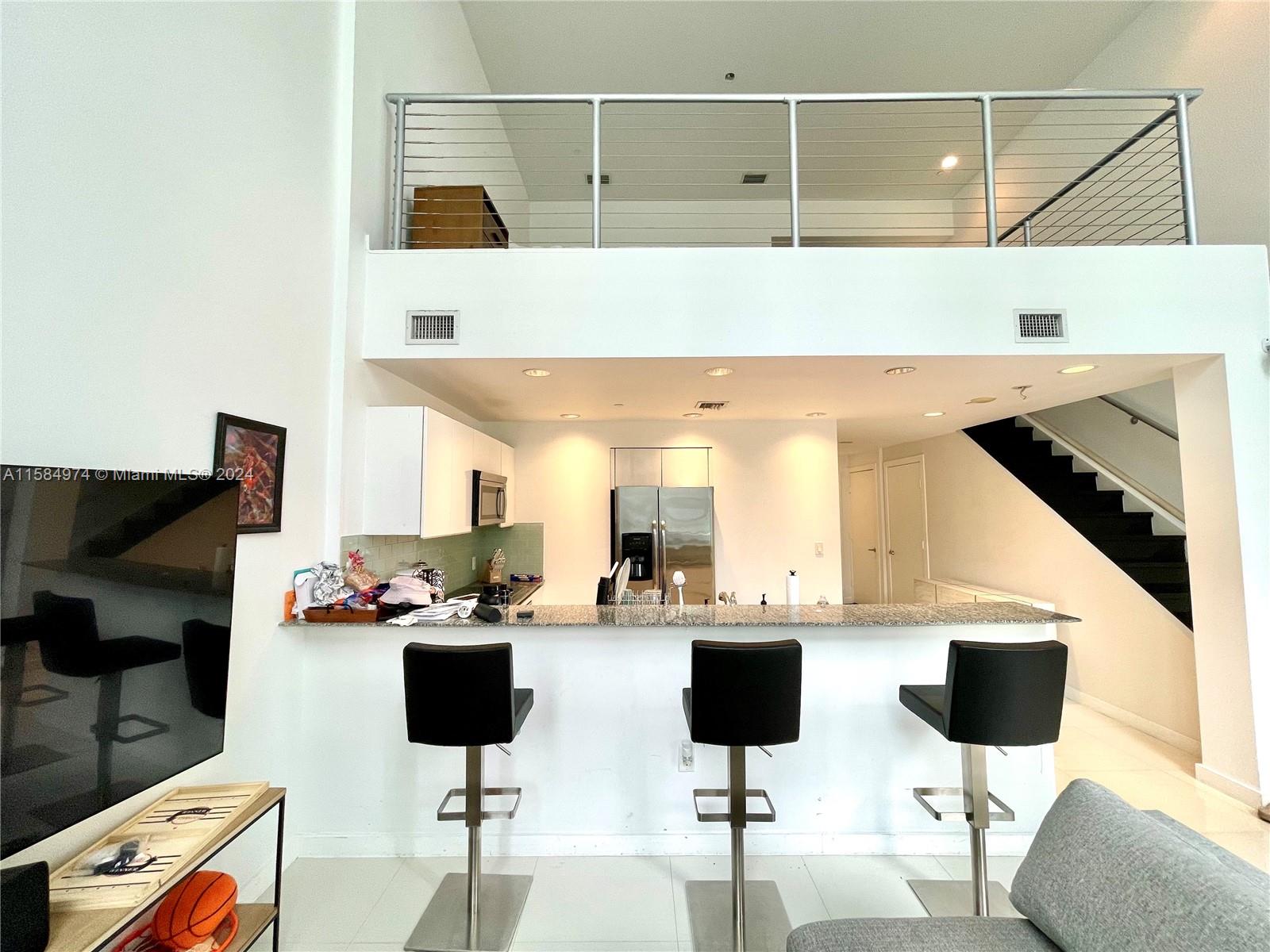 1060 Brickell Ave, Miami, Florida 33131, 1 Bedroom Bedrooms, ,2 BathroomsBathrooms,Residential Lease,For Rent,1060 BRICKELL CONDO,Brickell Ave,A11584974