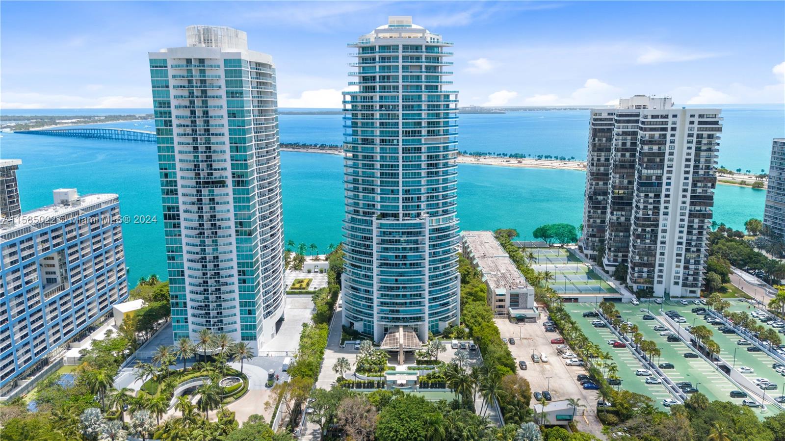 2127 Brickell Ave, Miami, Florida 33129, 2 Bedrooms Bedrooms, ,2 BathroomsBathrooms,Residential,For Sale,Bristol Tower,Brickell Ave,A11585022