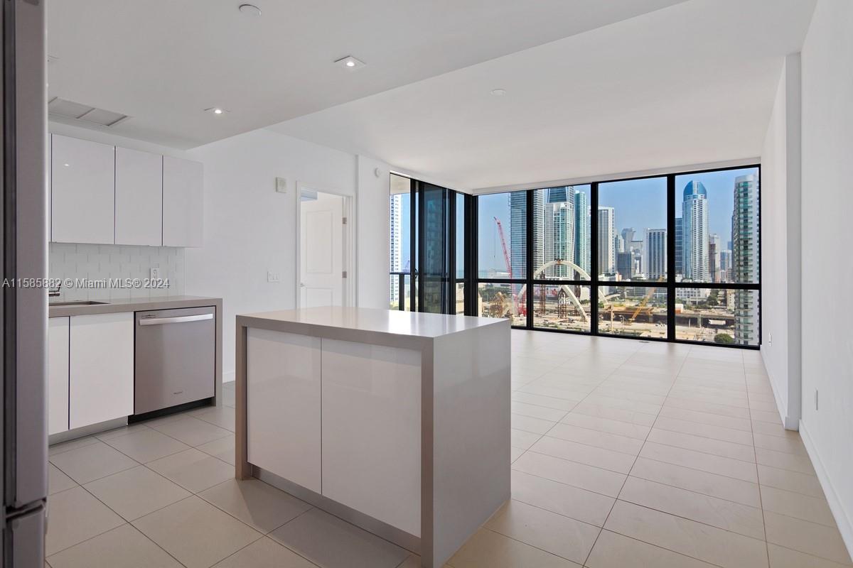 1600 1st Ave, Miami, Florida 33132, 2 Bedrooms Bedrooms, ,2 BathroomsBathrooms,Residential,Sold,CANVAS,1st Ave,A11585882