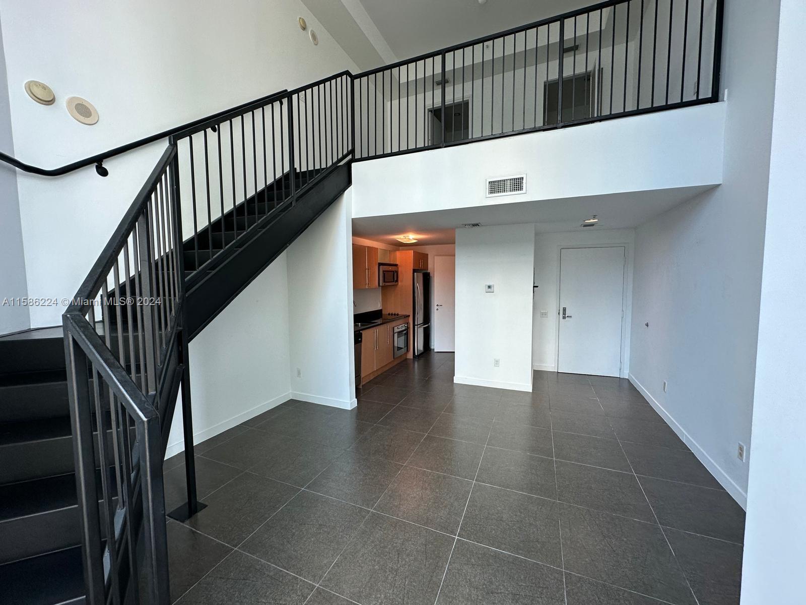 300 Biscayne Blvd, Miami, Florida 33131, 1 Bedroom Bedrooms, ,1 BathroomBathrooms,Residential Lease,For Rent,MET 1 CONDO,Biscayne Blvd,A11586224