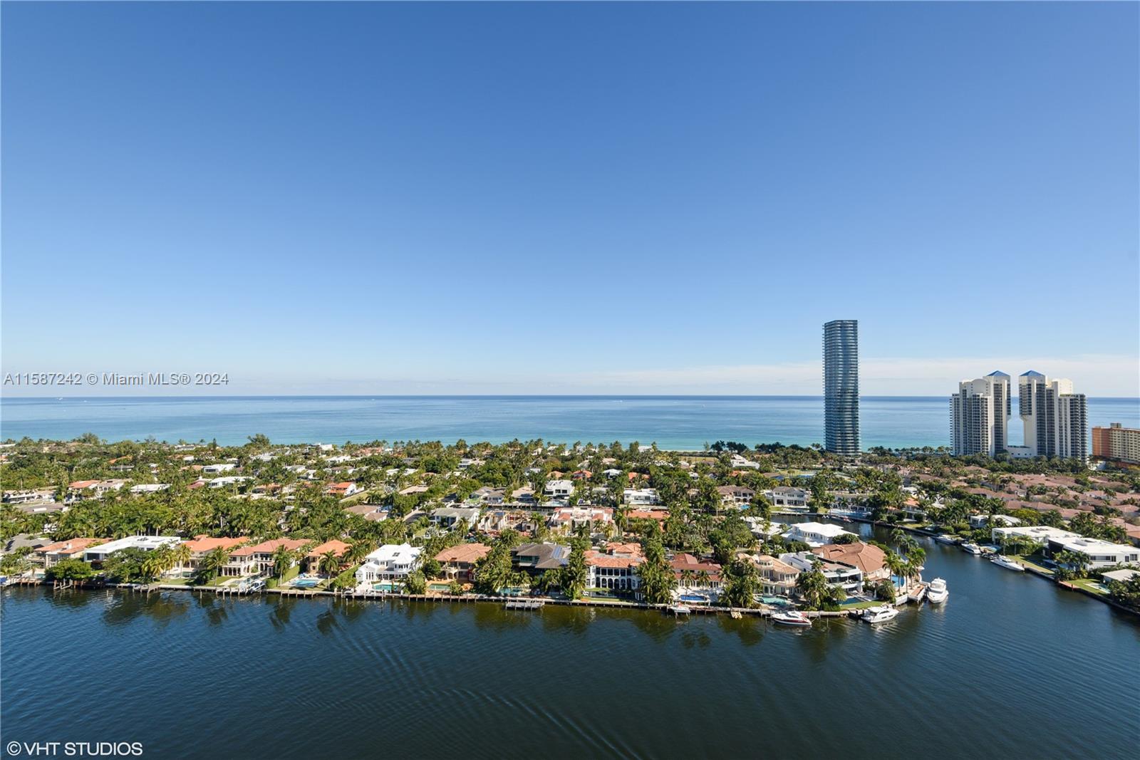 19707 Turnberry Way, Aventura, Florida 33180, 3 Bedrooms Bedrooms, ,2 BathroomsBathrooms,Residential,For Sale,TURNBERRY ISLE NORTH,Turnberry Way,A11587242