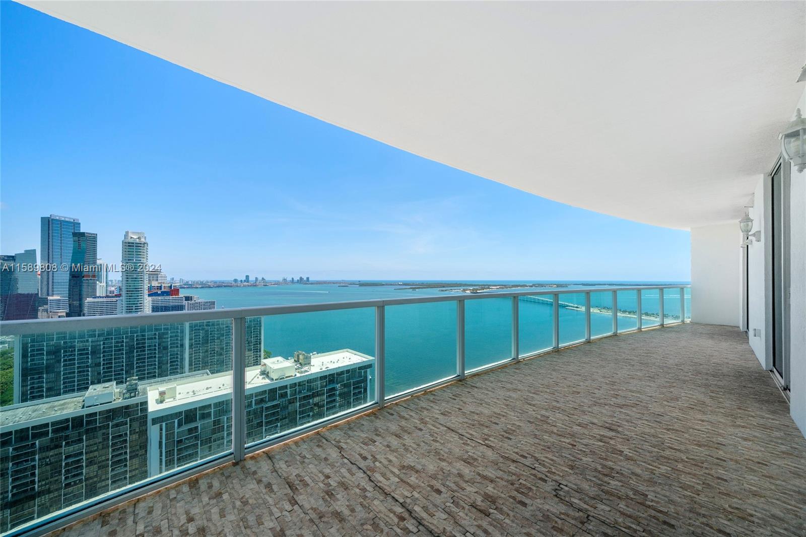 2101 Brickell Ave, Miami, Florida 33129, 2 Bedrooms Bedrooms, ,2 BathroomsBathrooms,Residential,Sold,SKYLINE ON BRICKELL CONDO,Brickell Ave,A11589808