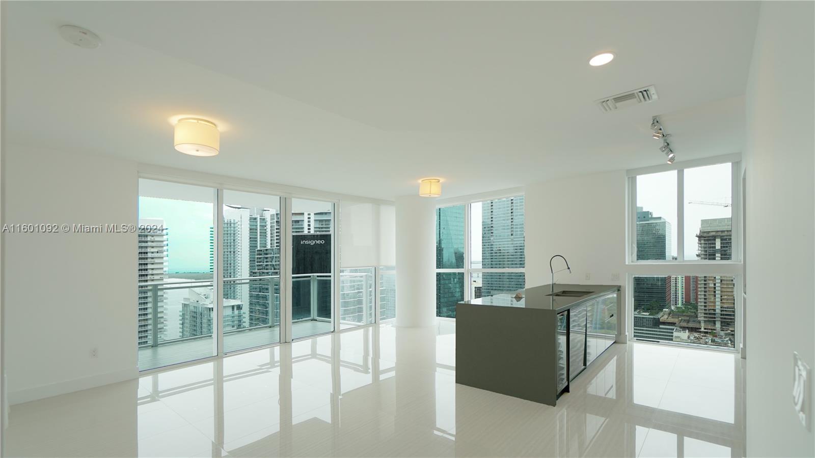 1080 Brickell Ave, Miami, Florida 33131, 3 Bedrooms Bedrooms, ,3 BathroomsBathrooms,Residential,For Sale,THE BOND,Brickell Ave,A11601092