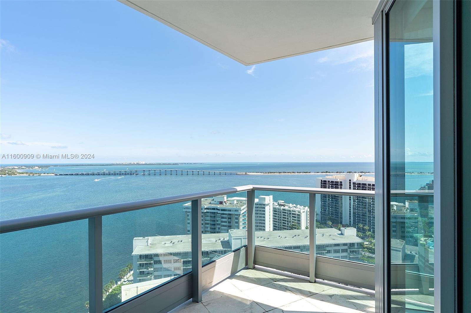 1331 Brickell Bay Dr, Miami, Florida 33131, 2 Bedrooms Bedrooms, ,2 BathroomsBathrooms,Residential Lease,For Rent,JADE RESIDENCES AT BRICKE,Brickell Bay Dr,A11600909