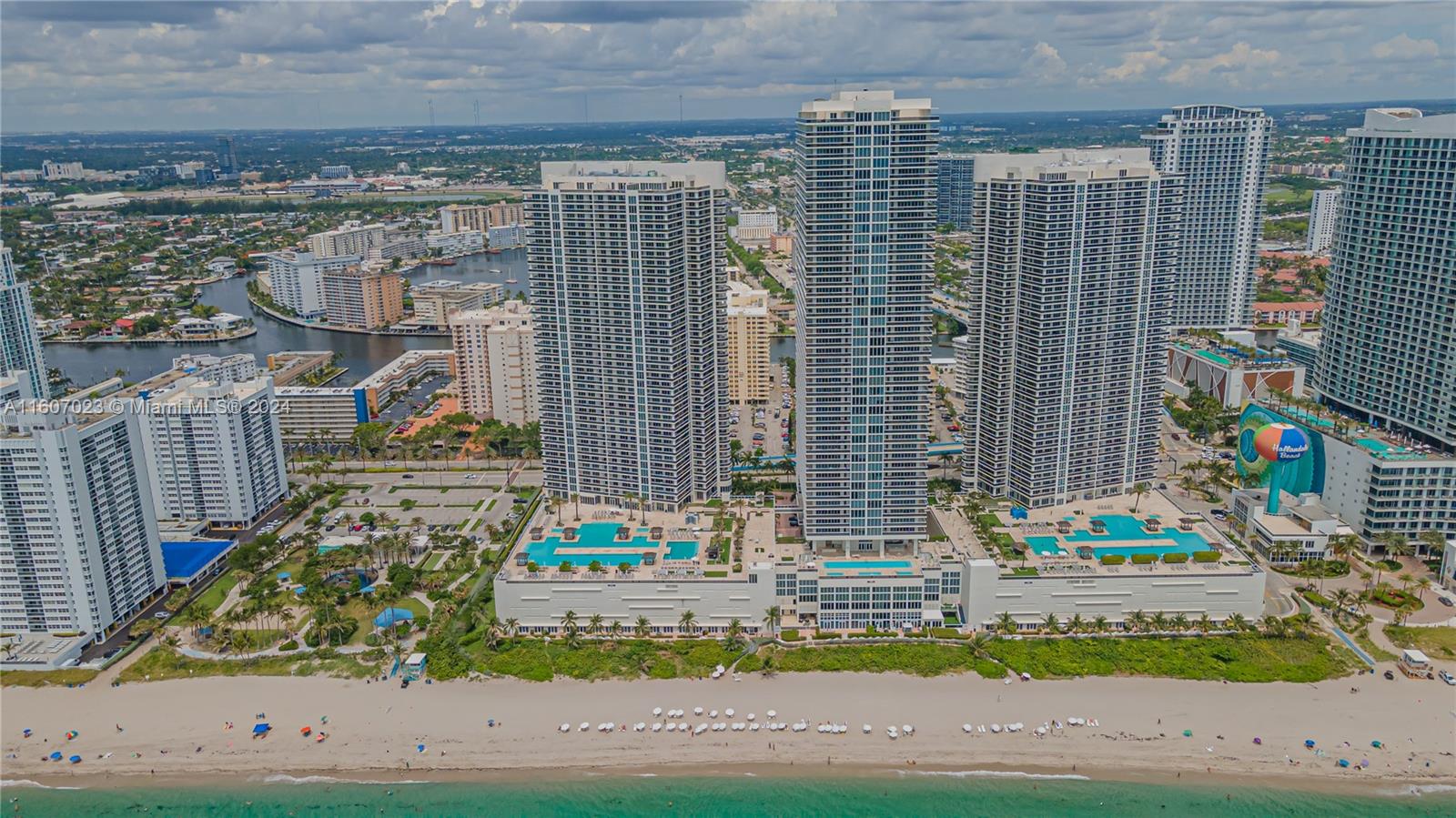 1800 Ocean Dr, Hallandale Beach, Florida 33009, 2 Bedrooms Bedrooms, ,1 BathroomBathrooms,Residential,For Sale,Beach Club,Ocean Dr,A11607023