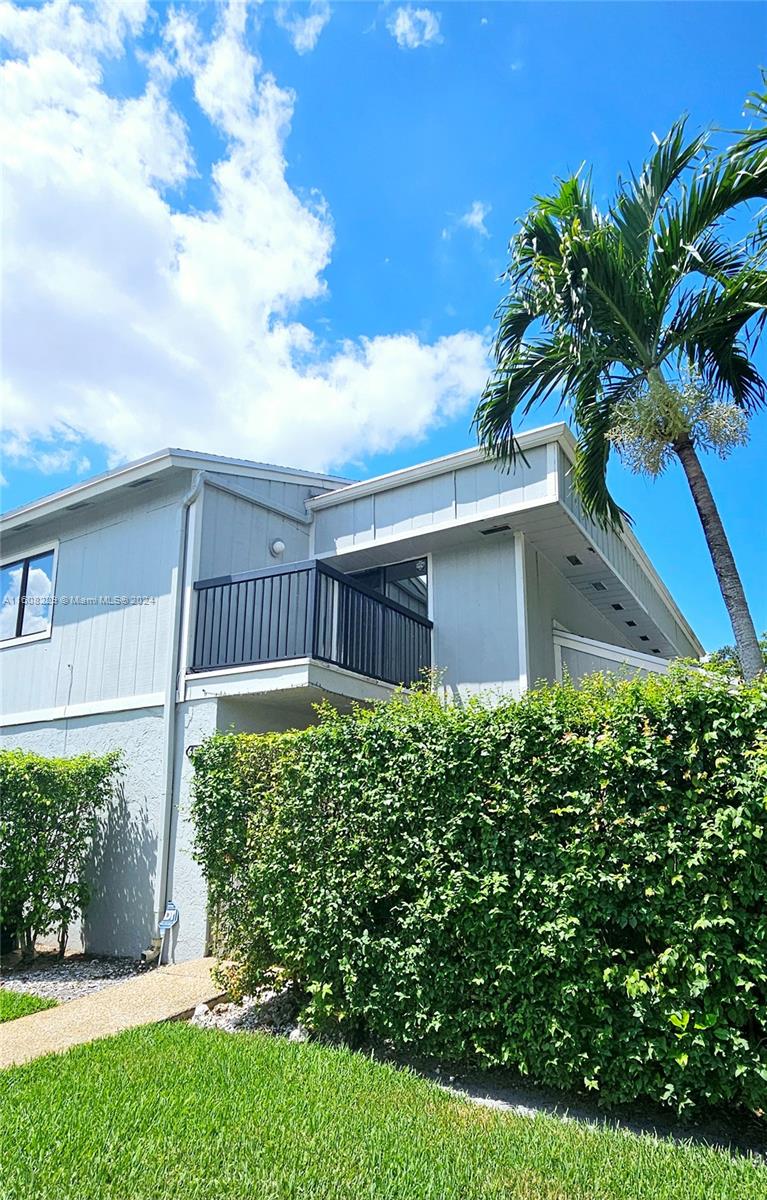 602 Commodore Dr, Plantation, Florida 33325, 2 Bedrooms Bedrooms, ,2 BathroomsBathrooms,Residential Lease,For Rent,LAGO WEST CLUSTER HOMES P,Commodore Dr,A11608229