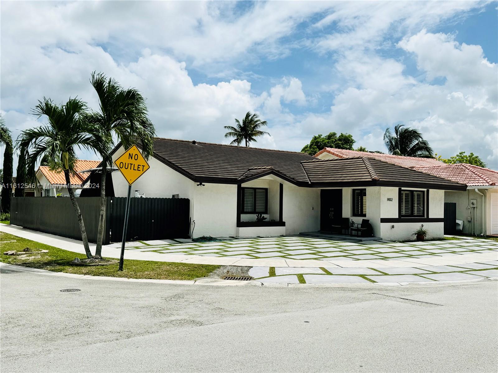 14102 9th ST, Miami, Florida 33184, 4 Bedrooms Bedrooms, ,2 BathroomsBathrooms,Residential,Sold,WEST FARMS,9th ST,A11612546