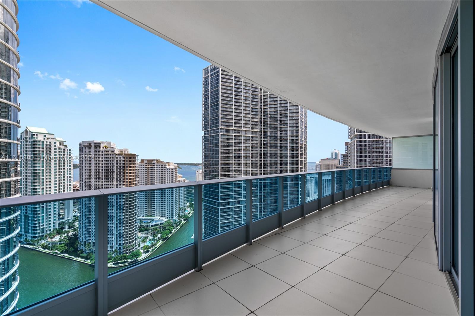 200 Biscayne Boulevard Way, Miami, Florida 33131, 2 Bedrooms Bedrooms, ,2 BathroomsBathrooms,Residential,For Sale,Epic West Condo,Biscayne Boulevard Way,A11615880