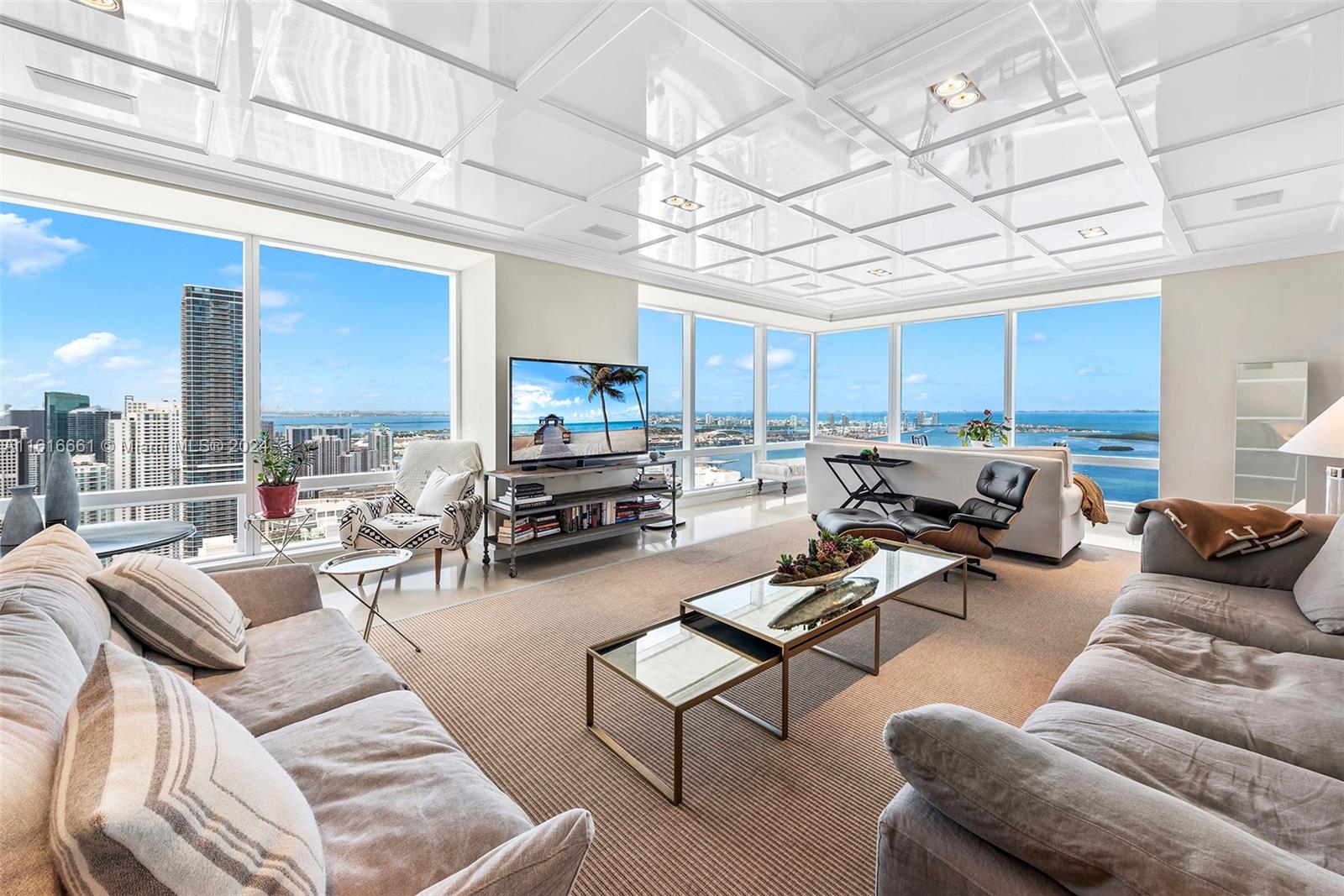 1425 Brickell Ave, Miami, Florida 33131, 3 Bedrooms Bedrooms, ,4 BathroomsBathrooms,Residential Lease,For Rent,FOUR SEASONS RESIDENCES,Brickell Ave,A11616661