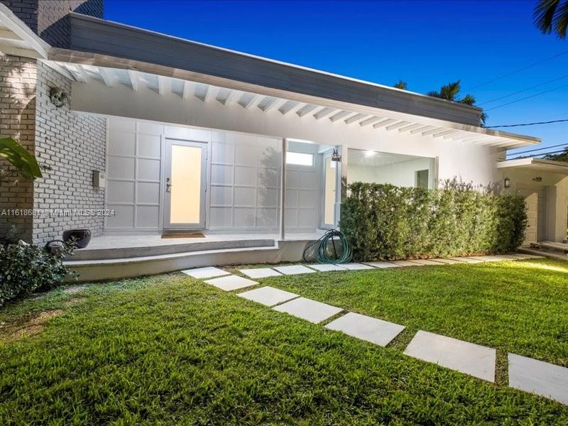 900 88th St, Surfside, Florida 33154, 4 Bedrooms Bedrooms, ,4 BathroomsBathrooms,Residential Lease,For Rent,Normandy Beach,88th St,A11618681