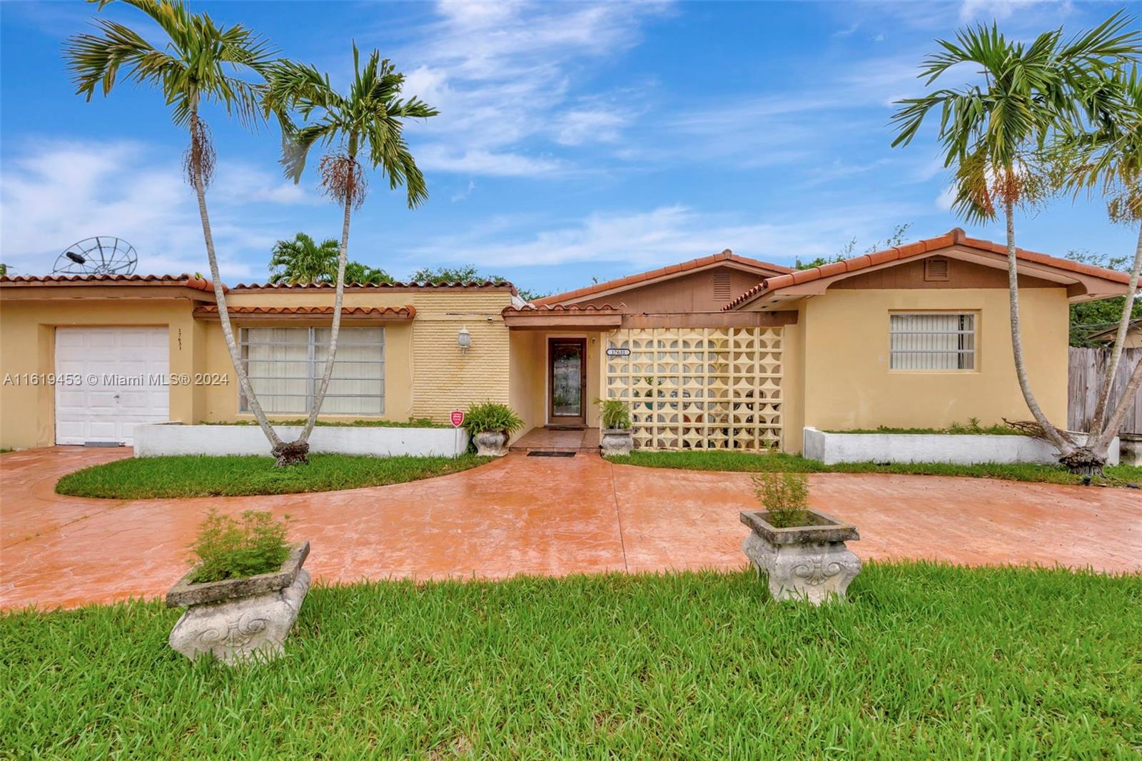 17631 108th Ct, Miami, Florida 33157, 3 Bedrooms Bedrooms, ,2 BathroomsBathrooms,Residential,For Sale,GREEN HILLS,108th Ct,A11619453