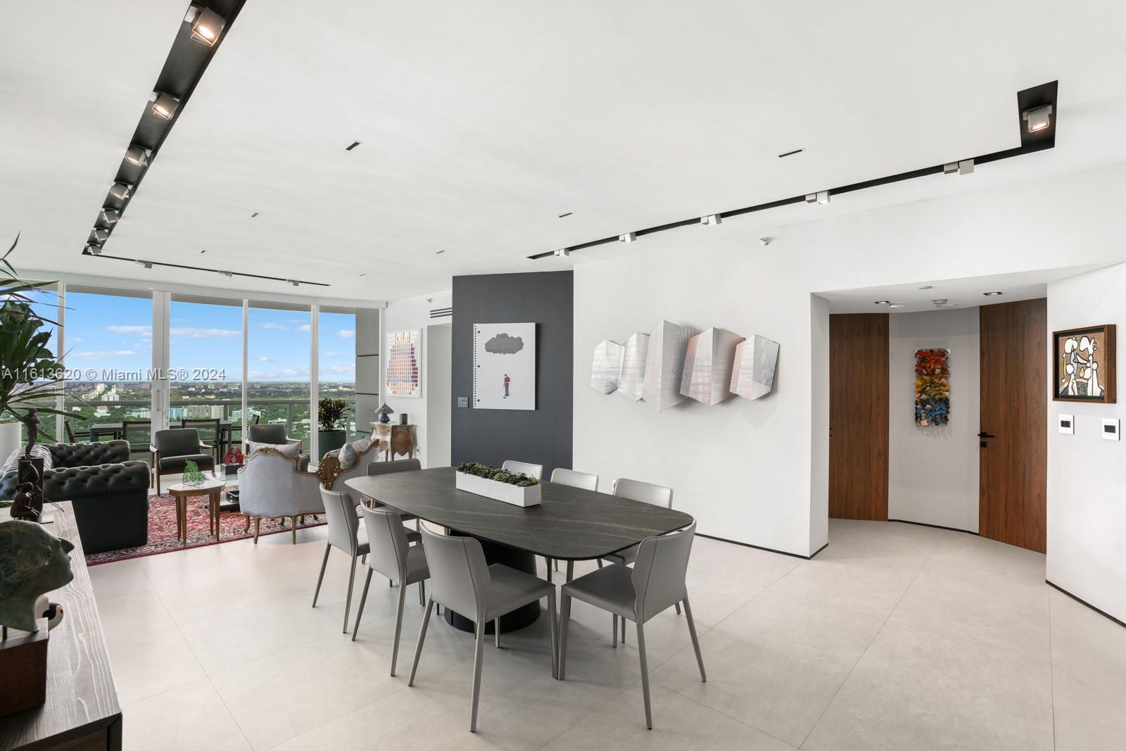 2127 Brickell Ave, Miami, Florida 33129, 3 Bedrooms Bedrooms, ,3 BathroomsBathrooms,Residential,Sold,BRISTOL TOWER CONDO,Brickell Ave,A11613620