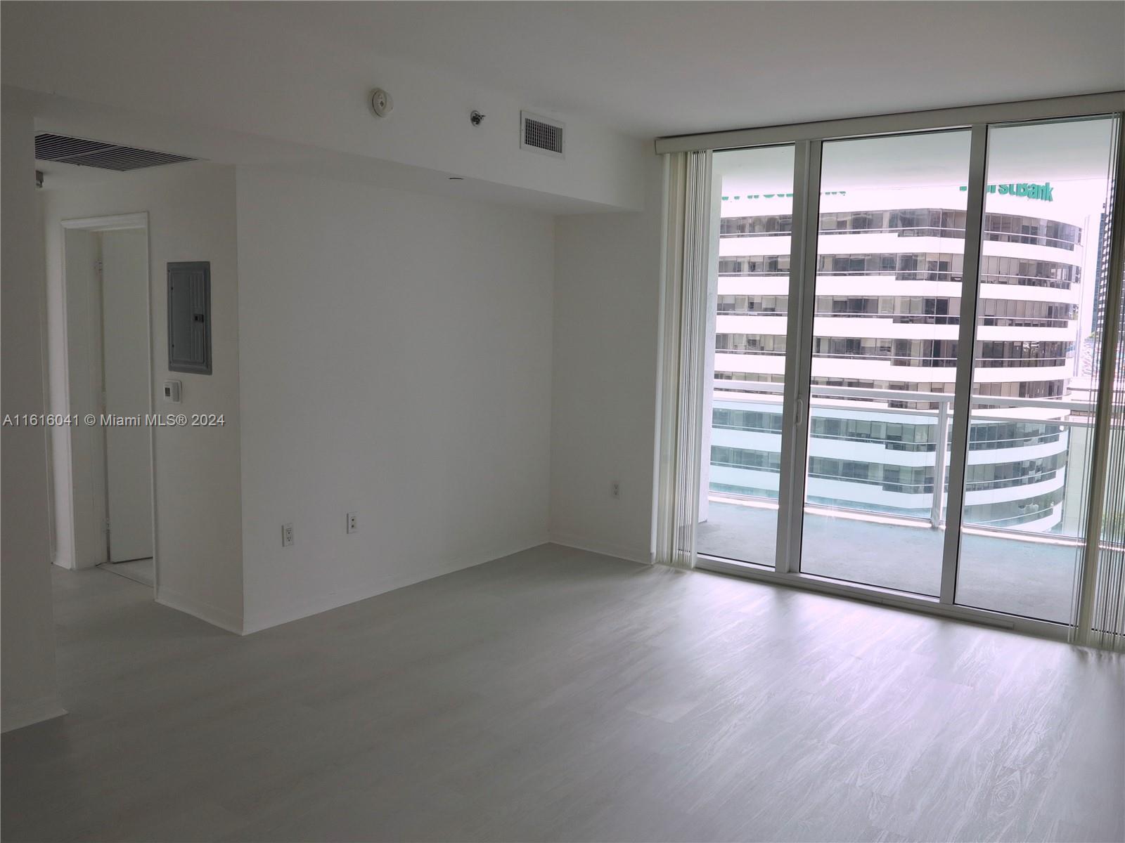 950 Brickell Bay Dr, Miami, Florida 33131, 1 Bedroom Bedrooms, ,1 BathroomBathrooms,Residential Lease,For Rent,THE PLAZA 851 BRICKELL CO,Brickell Bay Dr,A11616041