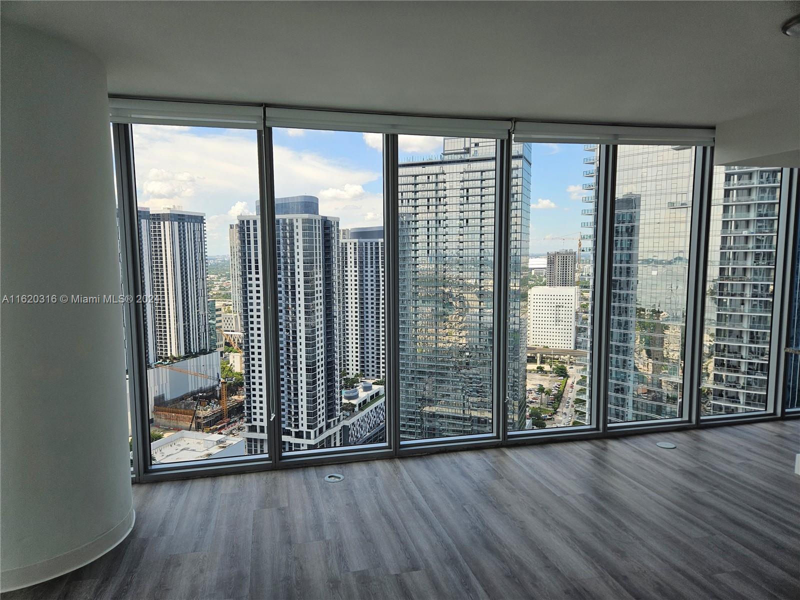 888 Biscayne Blvd, Miami, Florida 33132, 2 Bedrooms Bedrooms, ,2 BathroomsBathrooms,Residential,For Sale,MARINABLUE CONDO,Biscayne Blvd,A11620316