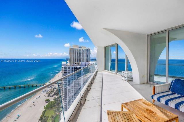 16901 Collins Ave, Sunny Isles Beach, Florida 33160, 3 Bedrooms Bedrooms, ,4 BathroomsBathrooms,Residential Lease,For Rent,JADE SIGNATURE CONDO,Collins Ave,A11629070