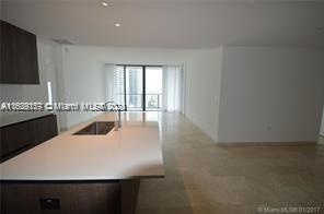 68 6th St, Miami, Florida 33131, 3 Bedrooms Bedrooms, ,3 BathroomsBathrooms,Residential Lease,For Rent,REACH CONDO,6th St,A11629157