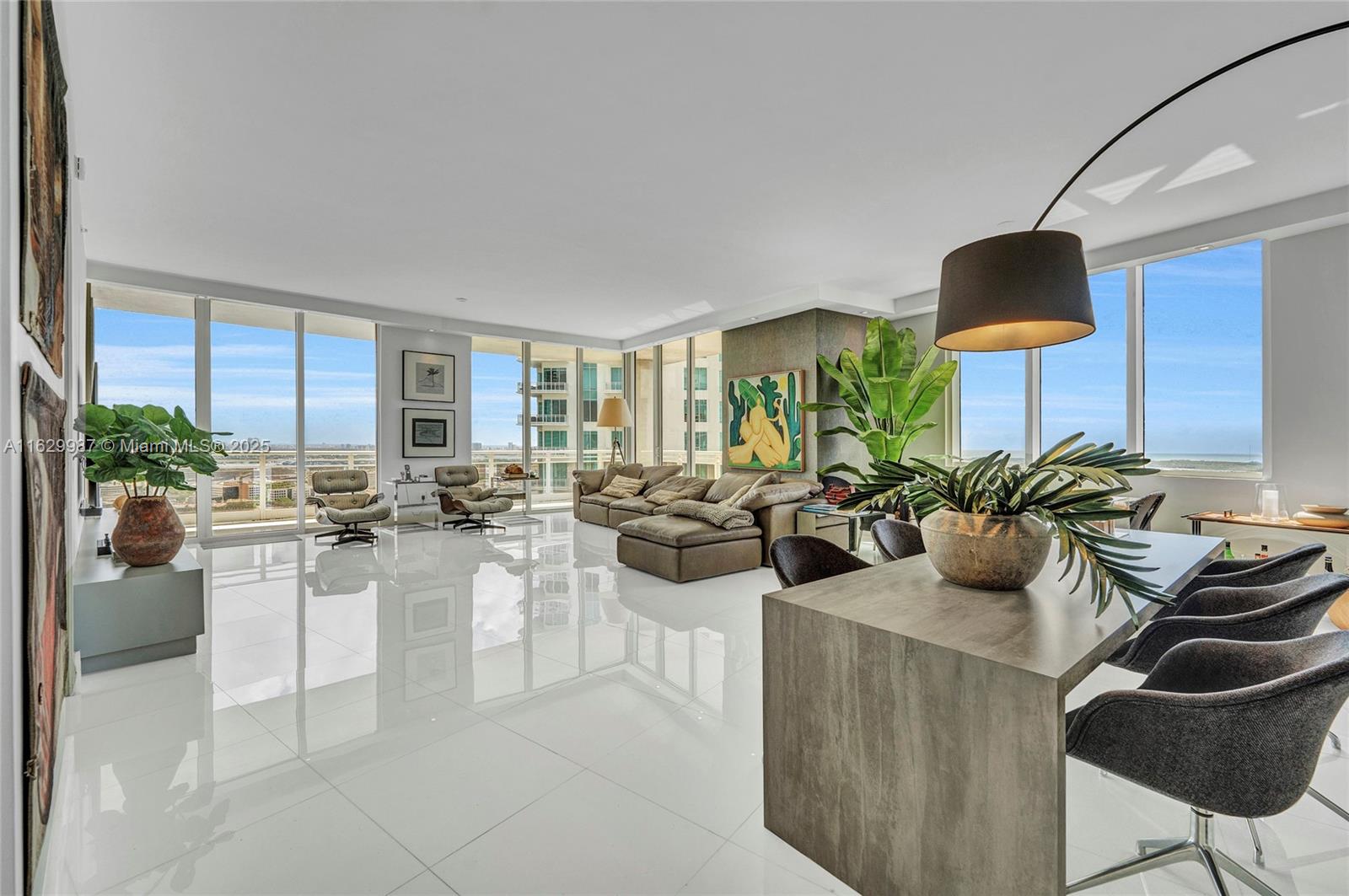 901 Brickell Key Blvd, Miami, Florida 33131, 4 Bedrooms Bedrooms, ,4 BathroomsBathrooms,Residential,Sold,CARBONELL,Brickell Key Blvd,A11629987