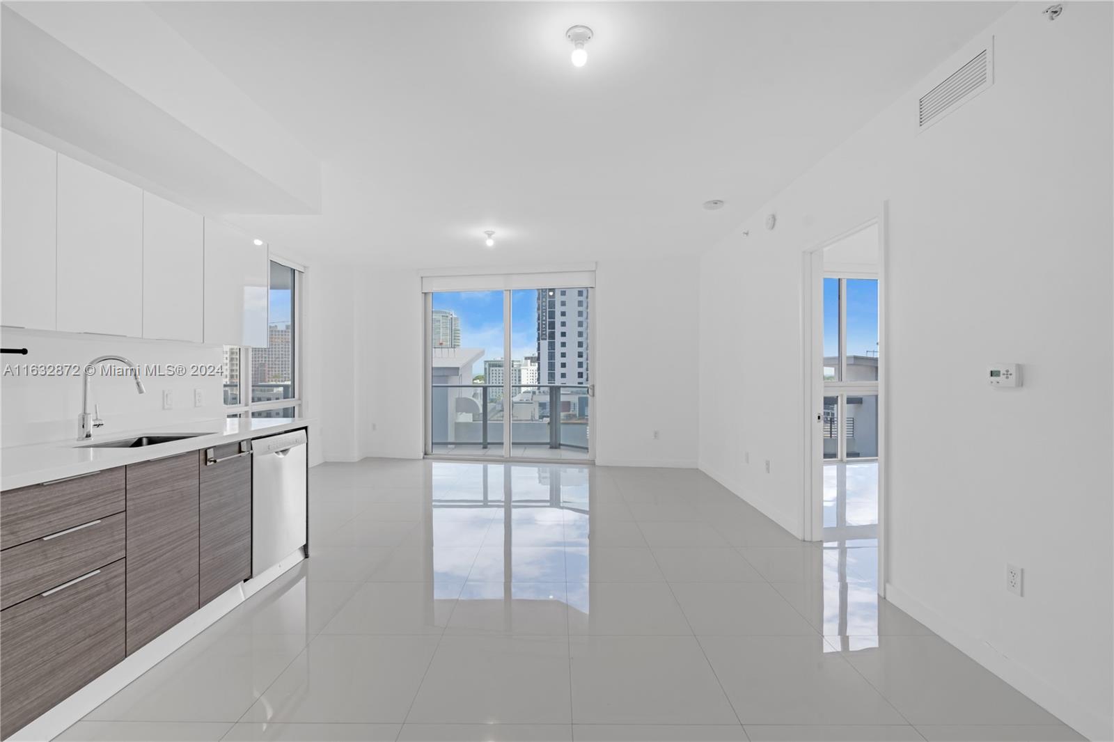 1010 2nd Ave, Miami, Florida 33130, 3 Bedrooms Bedrooms, ,2 BathroomsBathrooms,Residential Lease,For Rent,BRICKELL TEN CONDO,2nd Ave,A11632872