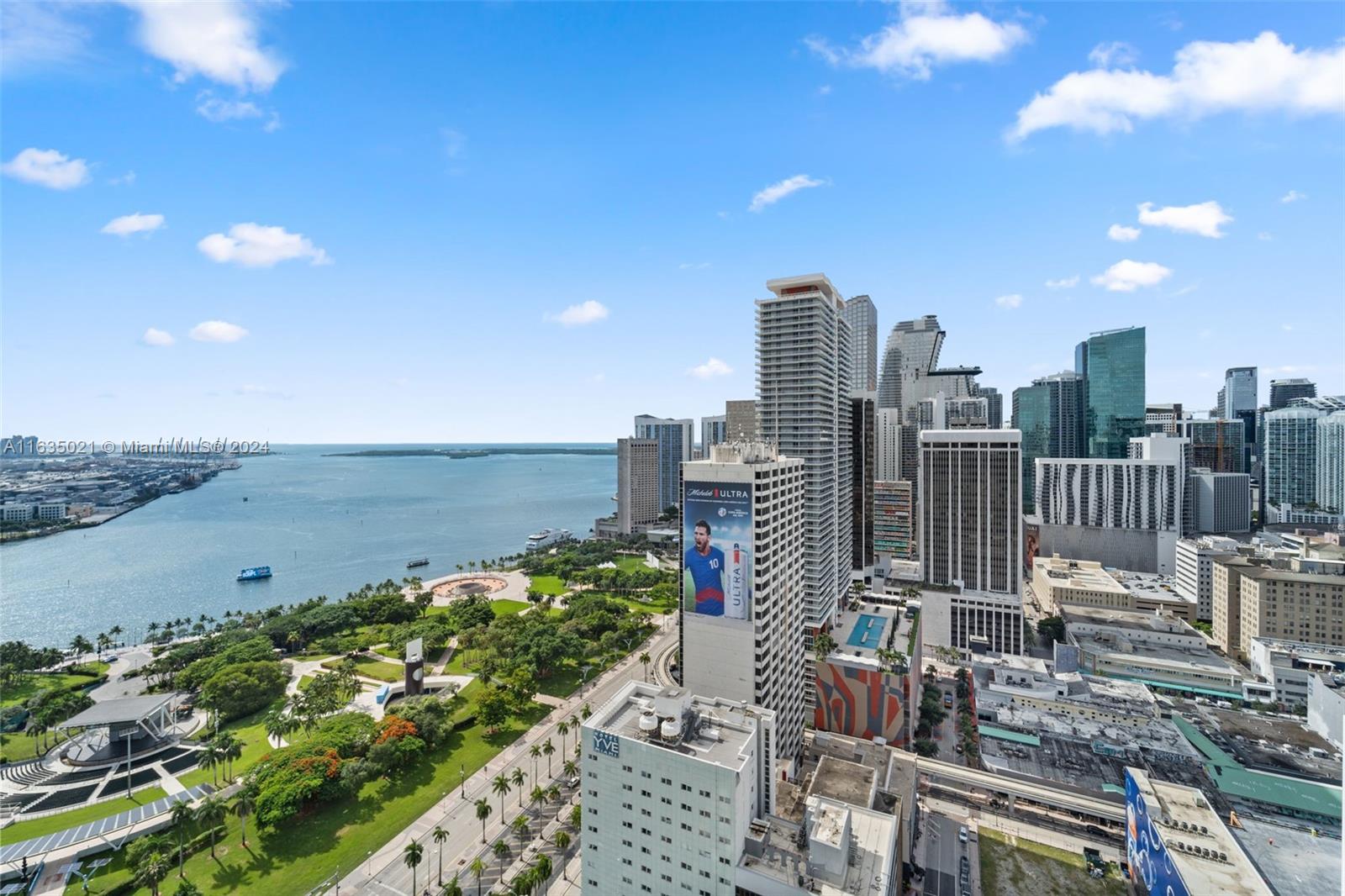 244 Biscayne Blvd, Miami, Florida 33132, ,1 BathroomBathrooms,Residential Lease,For Rent,VIZCAYNE NORTH CONDO,Biscayne Blvd,A11635021