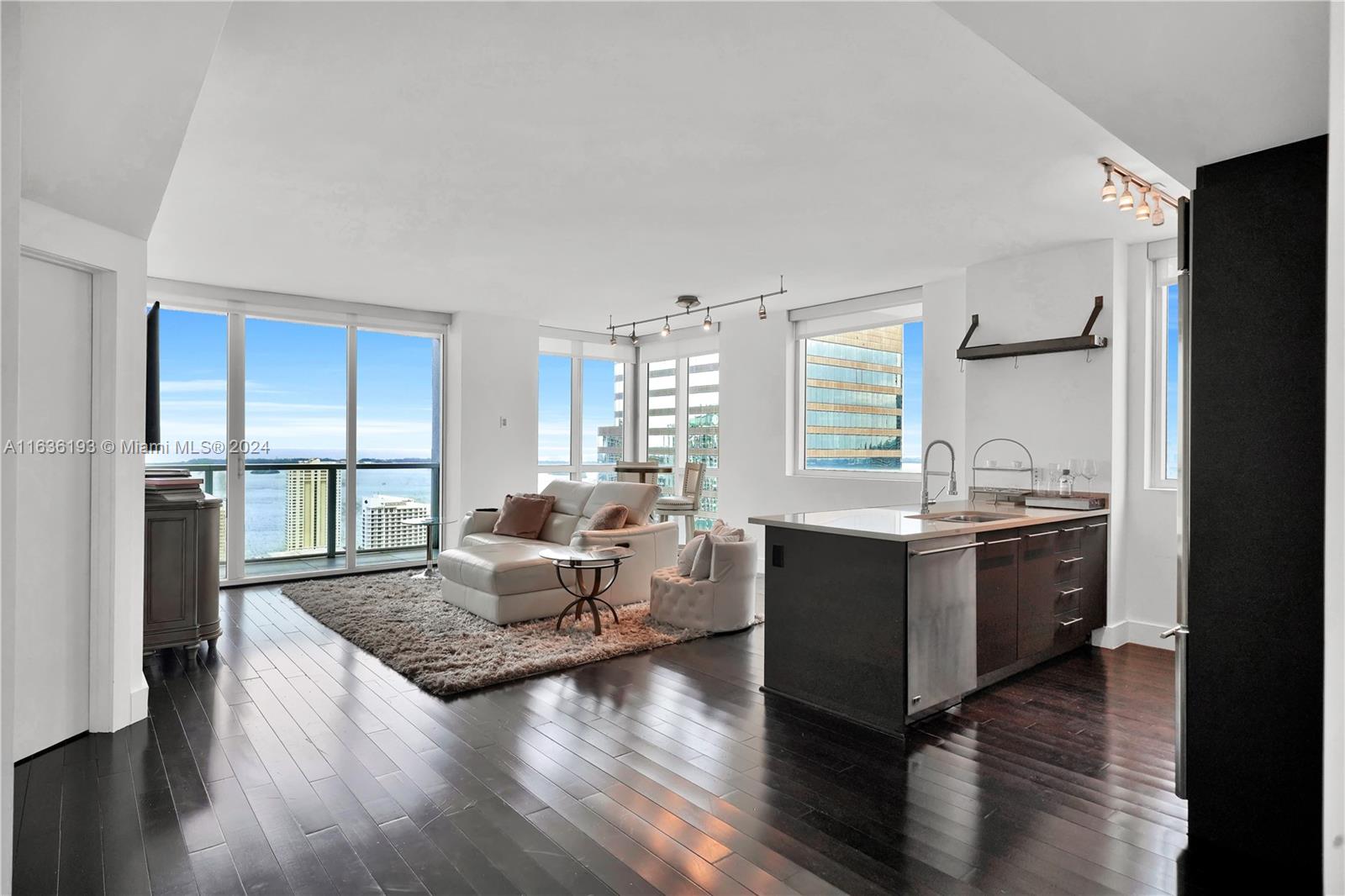 500 Brickell Ave, Miami, Florida 33131, 2 Bedrooms Bedrooms, ,2 BathroomsBathrooms,Residential Lease,For Rent,500 BRICKELL EAST CONDO,Brickell Ave,A11636193