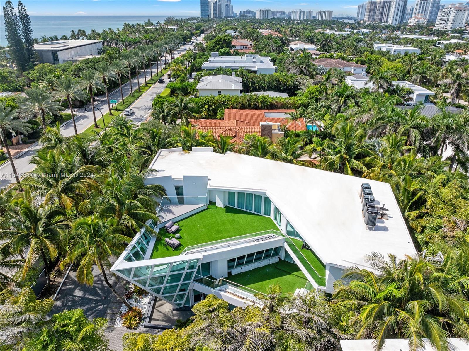 480 Ocean Blvd, Golden Beach, Florida 33160, 6 Bedrooms Bedrooms, ,7 BathroomsBathrooms,Residential,For Sale,GOLDEN BEACH SEC B,Ocean Blvd,A11649817