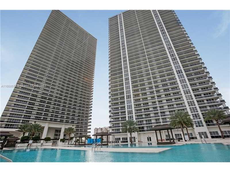 1800 Ocean Dr, Hallandale Beach, Florida 33009, 2 Bedrooms Bedrooms, ,2 BathroomsBathrooms,Residential,Sold,BEACH CLUB THREE CONDO,Ocean Dr,A11658574