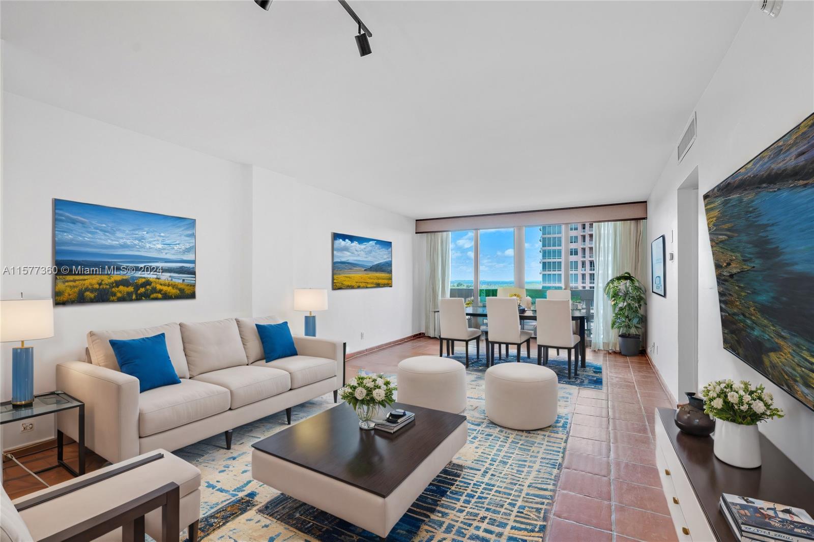 90 Edgewater Dr, Coral Gables, Florida 33133, 1 Bedroom Bedrooms, ,1 BathroomBathrooms,Residential,Sold,GABLES WATERWAY TOWERS CO,Edgewater Dr,A11577360